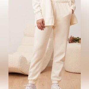 Yoga jeans lightweight jogger NWT white